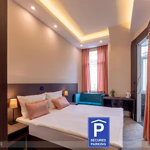*** Hotel Center Slovenia